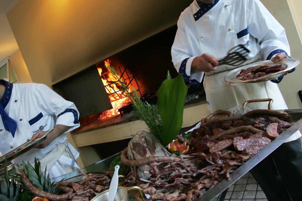 Grand Hotel Trieste & Victoria Abano Terme Exteriér fotografie Brazilian barbecue